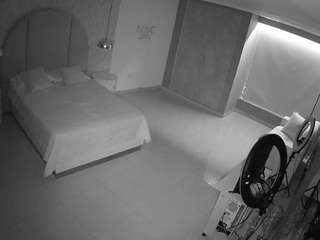 voyeurcam-casa-salsa-bedroom-14