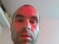 Salut je suis un homme qui aime se montrer Je suis quelqu