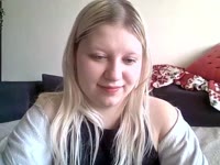 Sweet but not boring. Calm but curious.Come talk to me — maybe we’ll create our own little world here ?