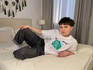 Ethan_Crowee