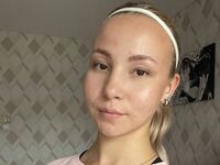 camgirl masturbating with vibrator CatrinaWakley