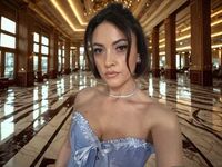 masturbating webcamgirl EmiraMiller