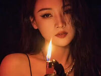 cam girl photo NolanMia