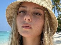fingering cam girl StefaniBrowyn
