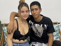 camcouple masturbating with sex toy EmiAndLuis