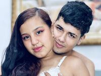 camcouple masturbating with dildo RosaAndTadeo