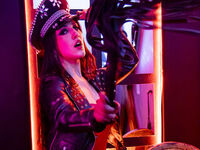 bdsm sex cam CleodoraNoir