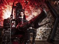 girl latex cam IsisKnox