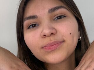 nude gamgirl AdriaKunstlinger