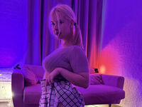 cam girl fingering AlanaMoons
