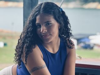 topless webcamgirl AleGil