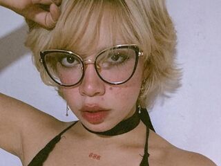 camslut video AmelieMari