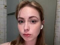 naked girl with webcam fingering pussy AmiNahha