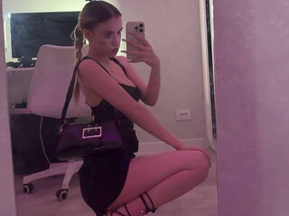 hot naked webcamgirl AngelesBelfiore