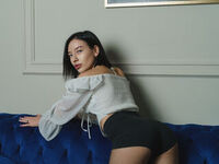 naked camgirl masturbating with vibrator AnikkaGerson