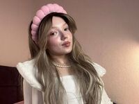 naked cam girl photo AnnikaBloom