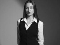 naked camgirl fingering pussy ArianeRovell