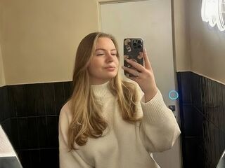 naked girl with webcam masturbating AryaThomas