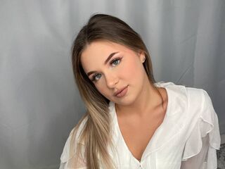 masturbating camgirl BeliaPuliafico
