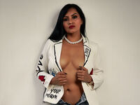 strip tease BellaTruan