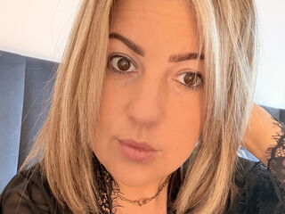 chat live webcam BelleWarick