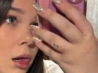 camgirl showing pussy BereniceElswick