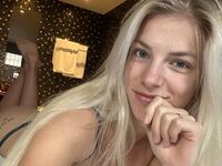 beautiful webcamgirl BlondieBritt