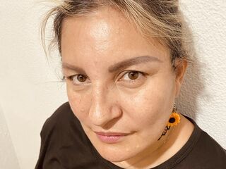 camwhore shaved pussy CarolinaCruss