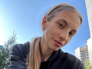 camgirl masturbating with sextoy CatherynBigger