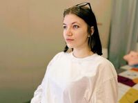 naked girl with webcam masturbating CathyBarnes