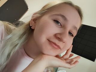 hot cam girl ChristiaRetterat