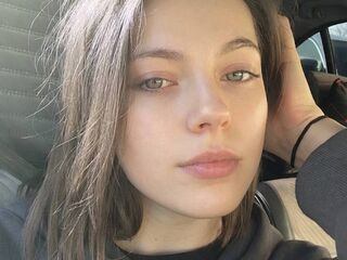 naked cam girl ClarettaZinno