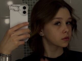 chatroom CorieDemagastris