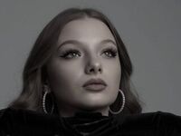 fingering girl chat CreolaScheidler