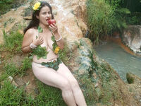 camslut fingering wet pussy CrystalLara