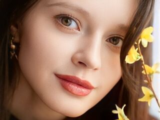 hot cam girl fingering shaved pussy CrystleZaritsky