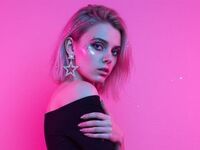 spy web cam DaiseyNovotny