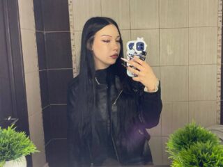 hot cam girl masturbating with dildo DannBaldino