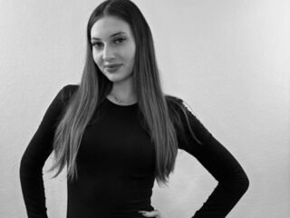 camgirl spreading pussy DaynaNicholls