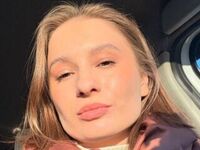 beautiful camgirl DonnieFreed