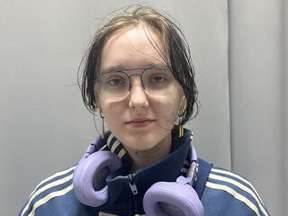 free nude webcam show DoraDawson