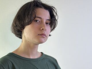 naked camgirl masturbating with vibrator DoreenTovrea