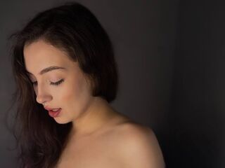 nude ElaraEden