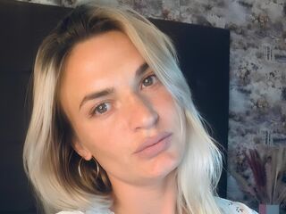 hot girl webcam EllieMaryn