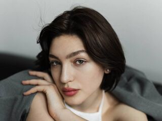 camwhore masturbating with vibrator ElvieTorbett