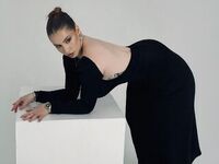 hot girl EmilyDancer