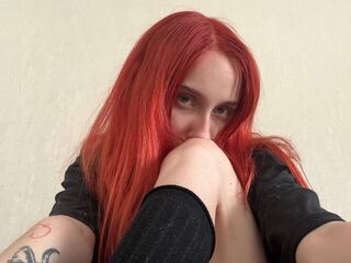 live webcam performer EmmaKrasnova