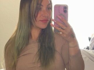 camgirl fingering bald pussy EvangelinaGarcia