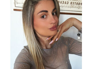 naked webcam girl Evelynnny