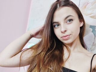 chat show EzabellaWell
